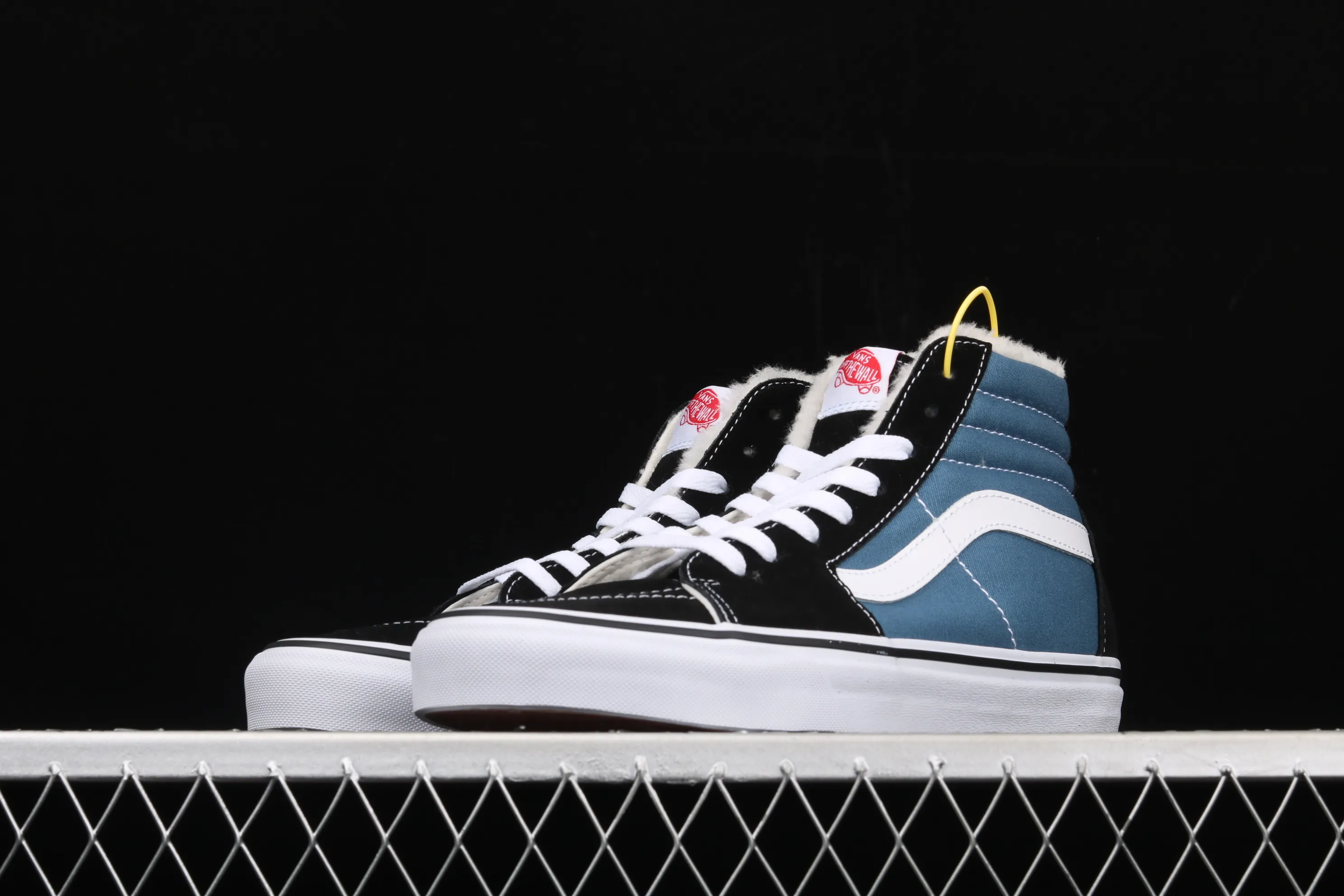 All categories Vans Vans series Vans Hi Vans high-top plus velvet Vans SK8-Hi classic series navy blue high-top casual sneakers VN000D5INVY